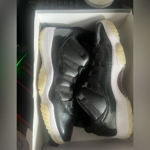 Jordan 11 Low 72-10